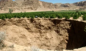 فرونشست+زمین